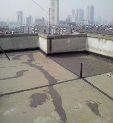 上虞漏水维修 楼顶漏水是什么原因，楼顶漏水维修方法是什么?